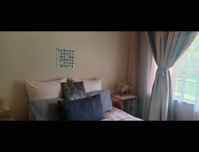 3 BEDROOM FREESTANDING FOR SALE IN STILFONTEIN EXT 4